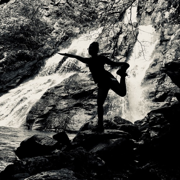 Meet the Posher - Picture 3 of 6